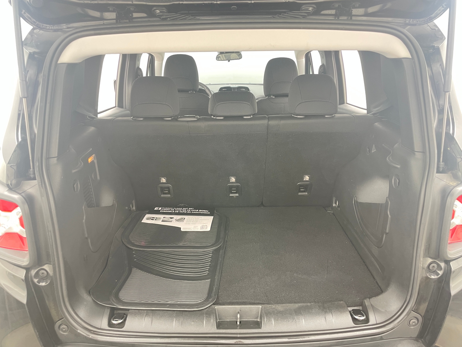 Thumbnail: 2020 Jeep Renegade - 7