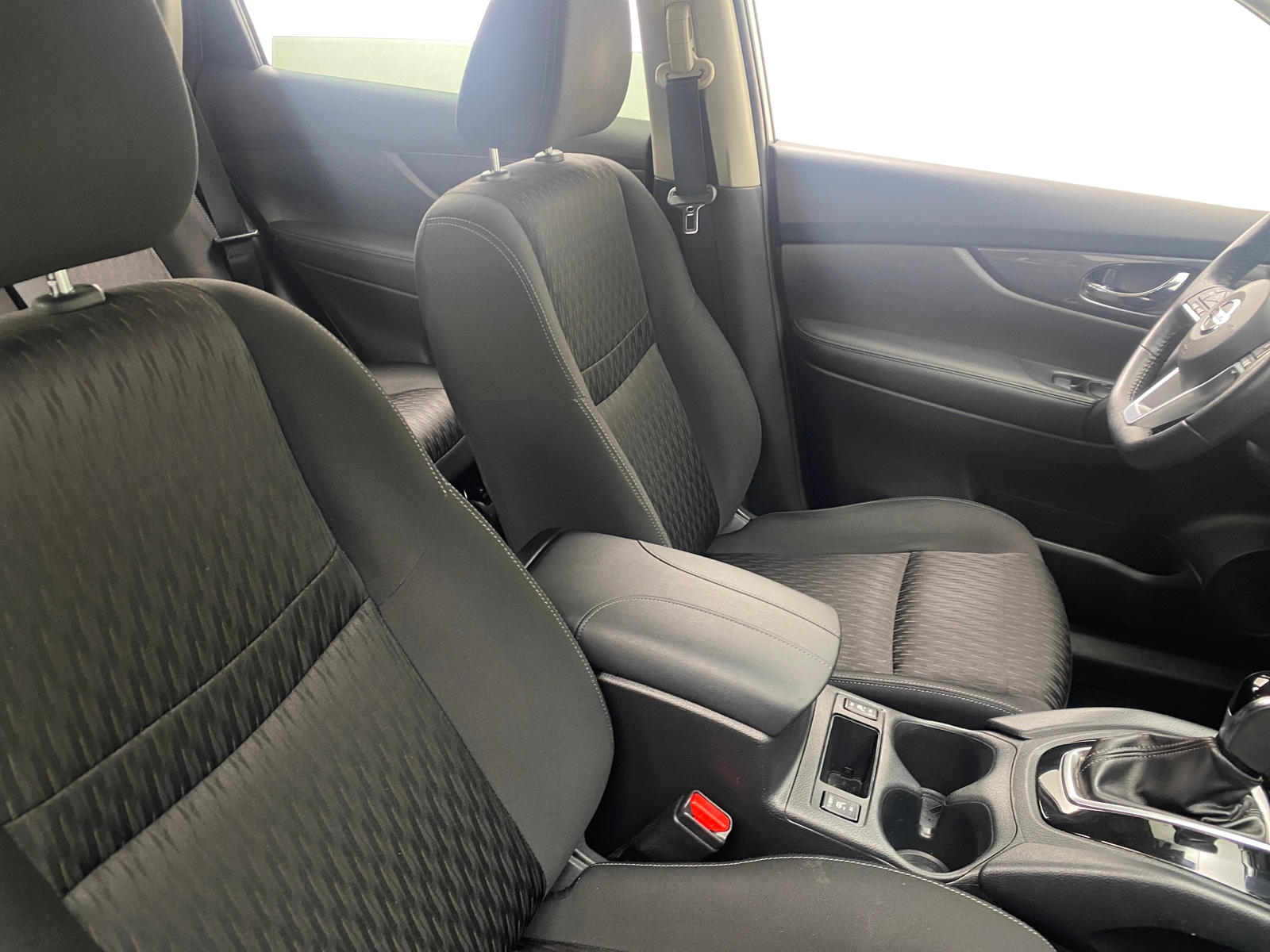 Thumbnail: 2019 Nissan Rogue - 2