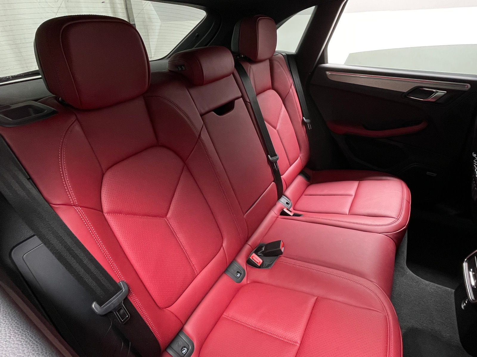 Thumbnail: 2022 Porsche Macan - 5