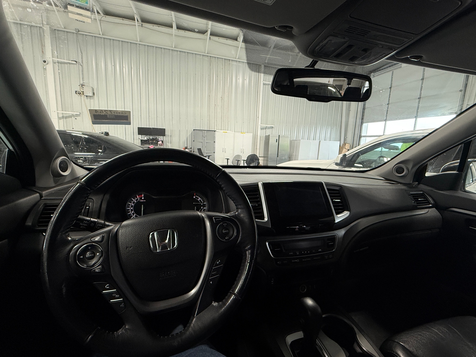 Thumbnail: 2018 Honda Pilot - 2