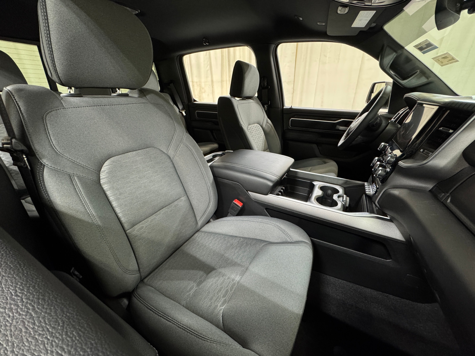 Thumbnail: 2025 RAM 1500 - 2