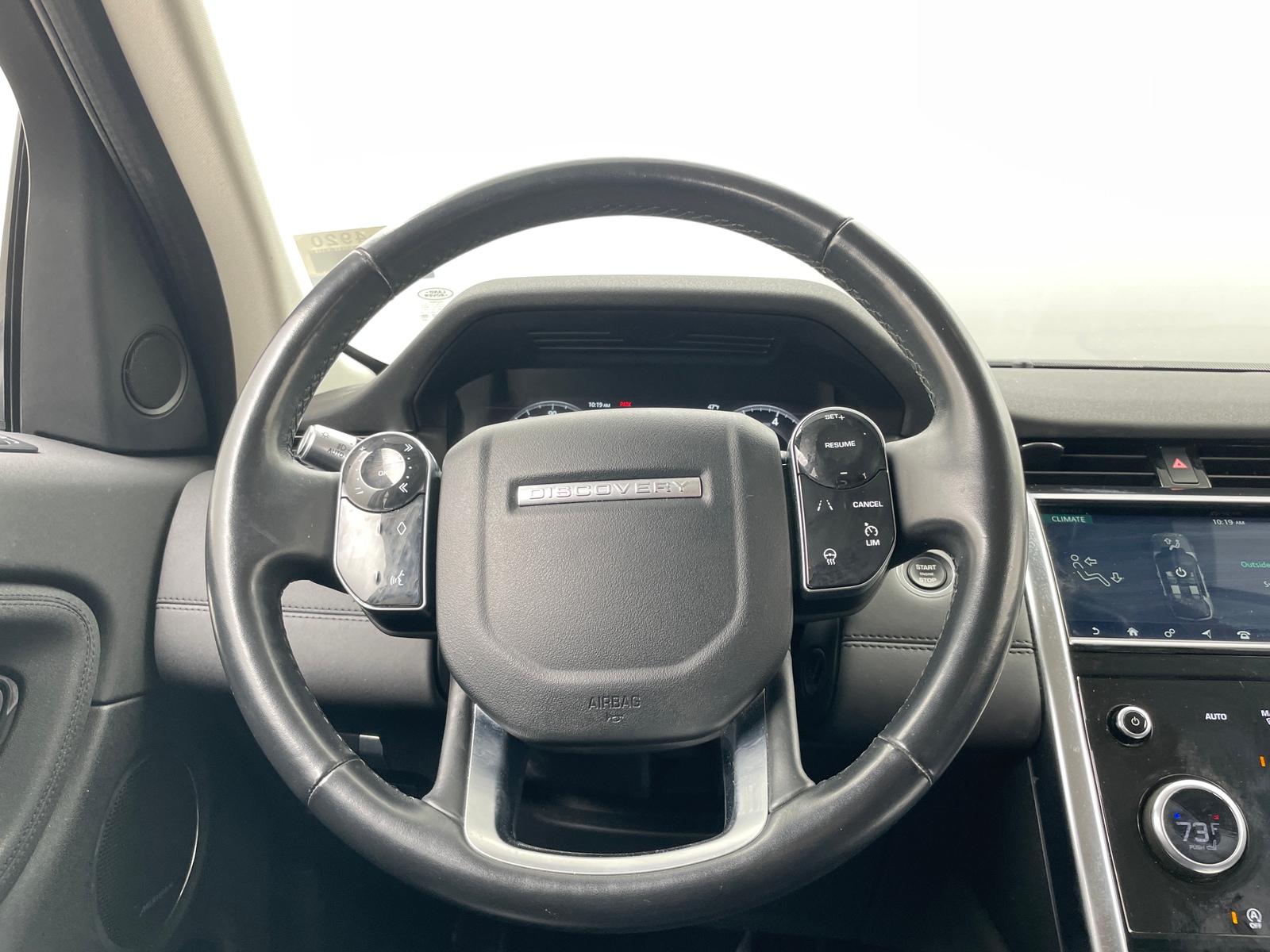 Thumbnail: 2020 Land Rover Discovery Sport - 4