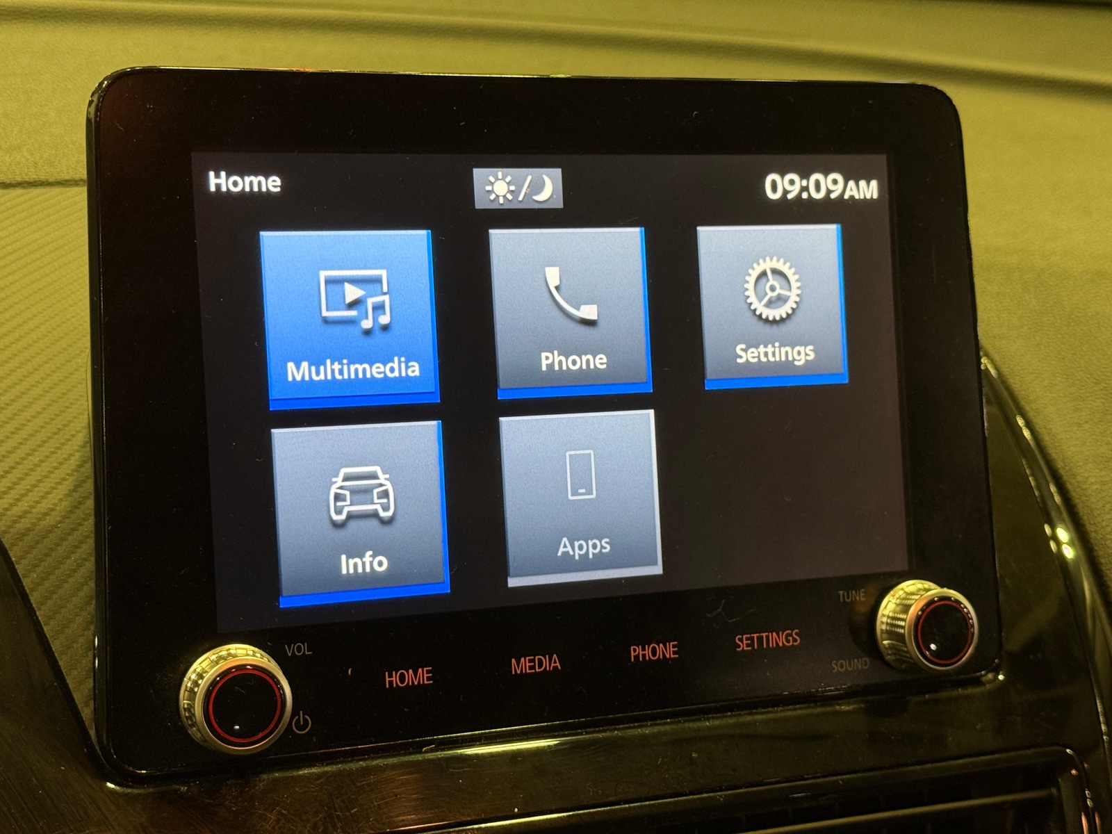 Thumbnail: 2024 Mitsubishi Eclipse Cross - 4