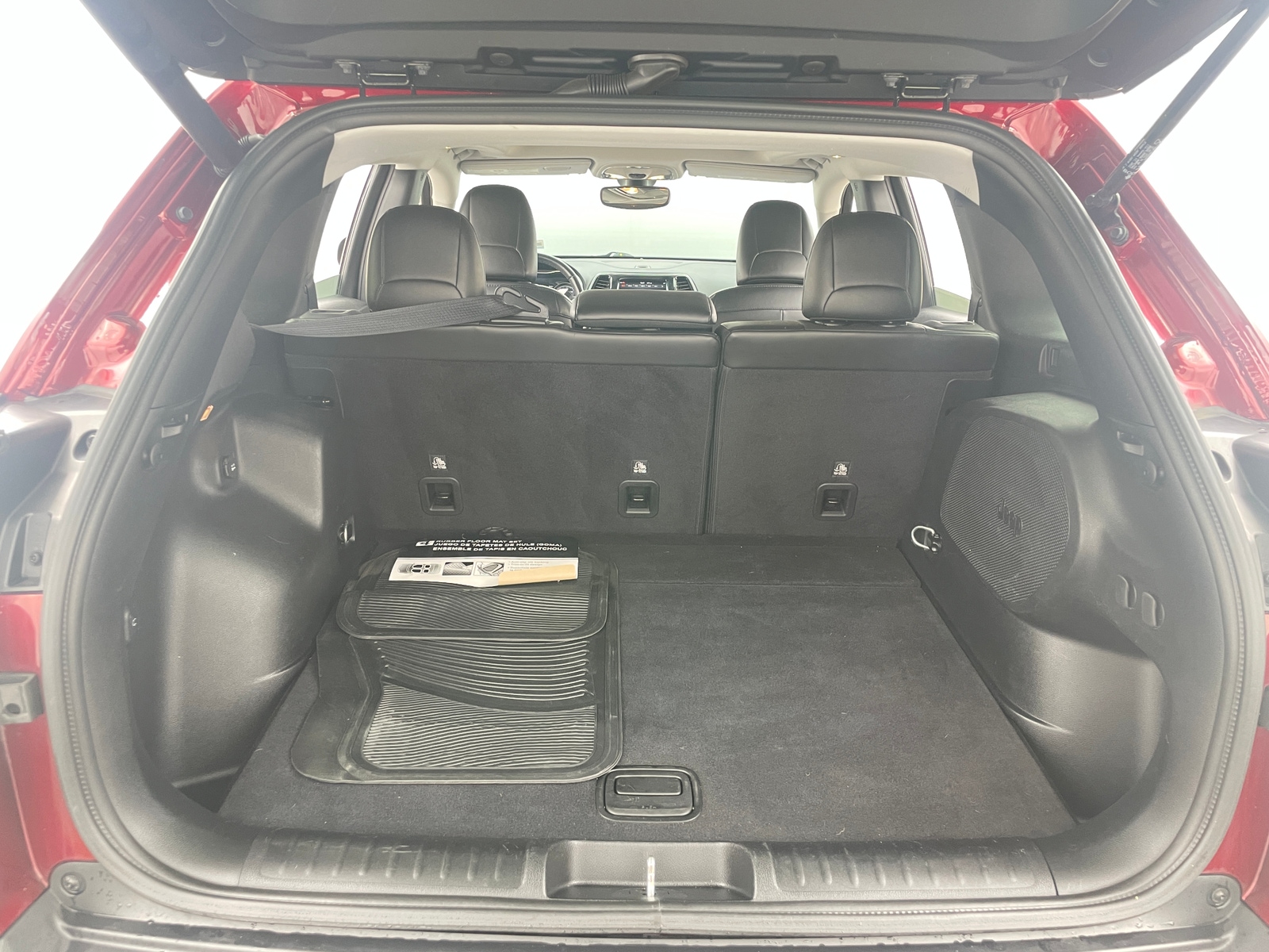 Thumbnail: 2019 Jeep Cherokee - 6