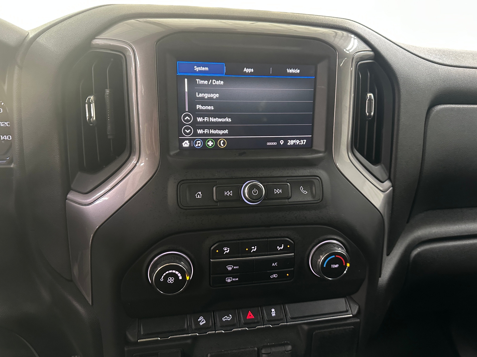 Thumbnail: 2021 Chevrolet Silverado 1500 - 4