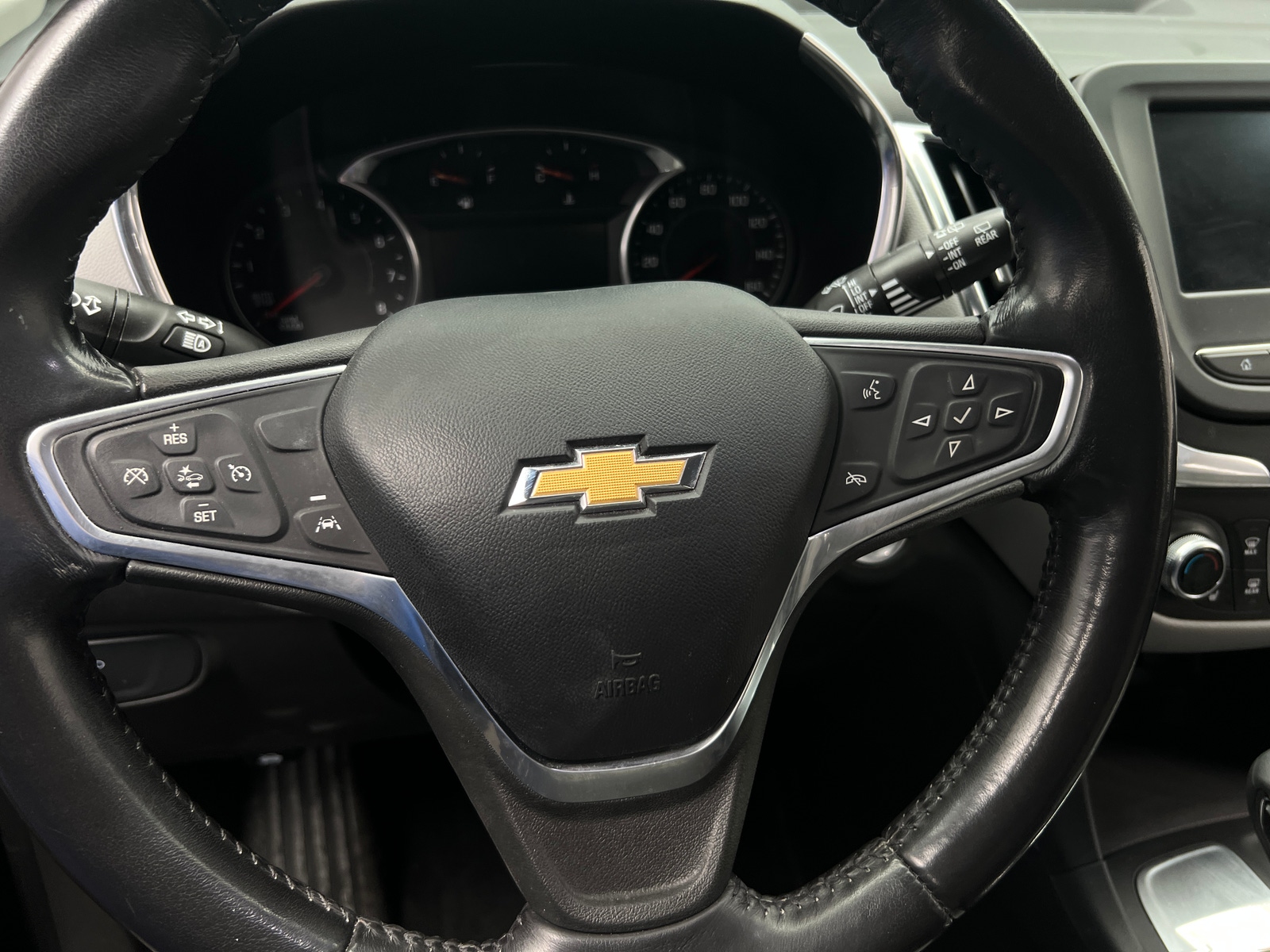 Thumbnail: 2022 Chevrolet Equinox - 5