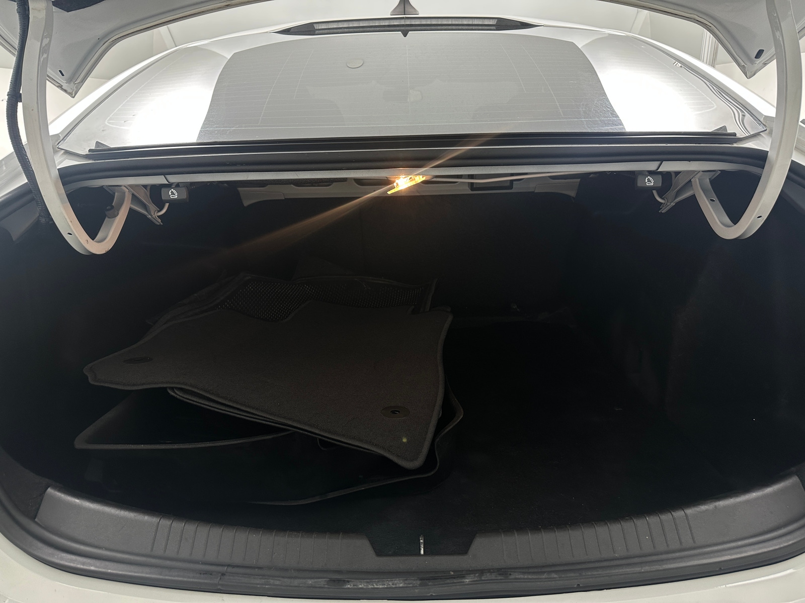 Thumbnail: 2020 Chevrolet Malibu - 7