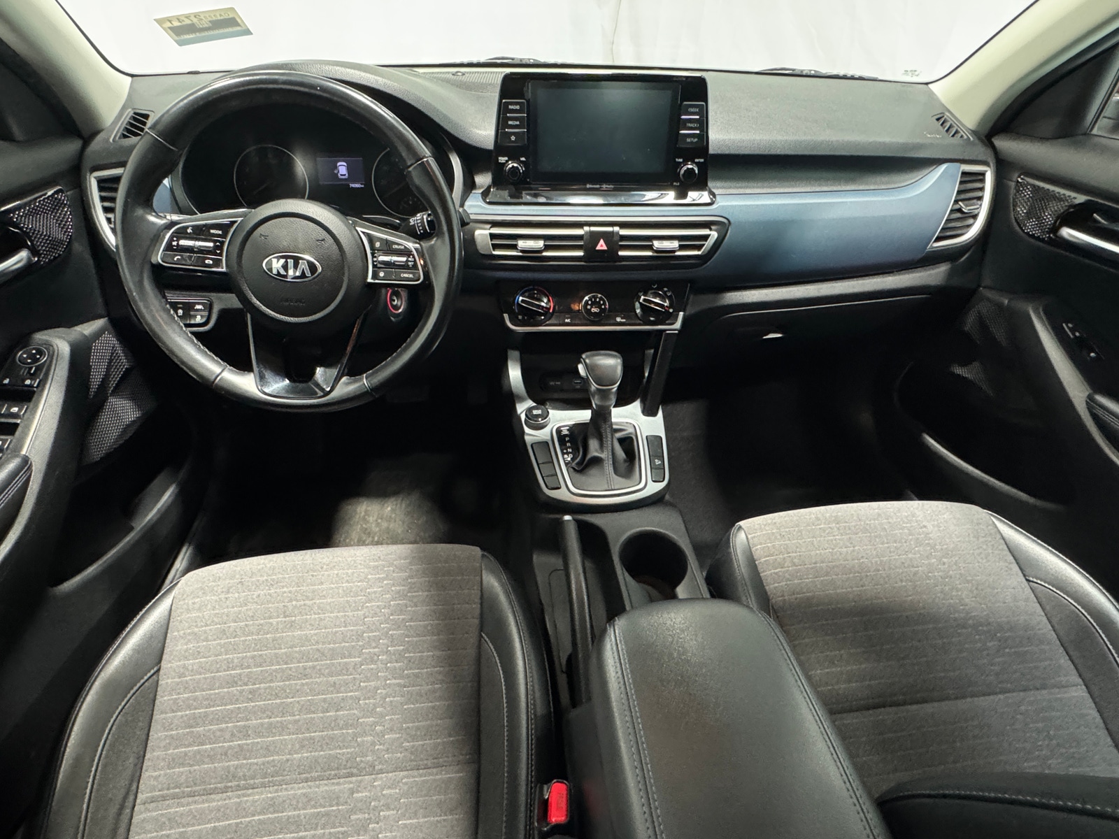 Thumbnail: 2021 Kia Seltos - 3