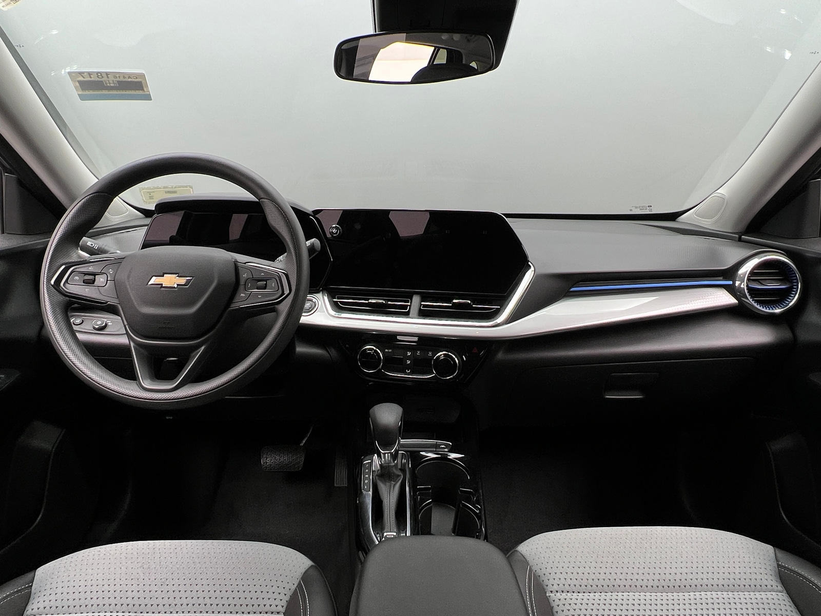 Thumbnail: 2025 Chevrolet Trax - 3