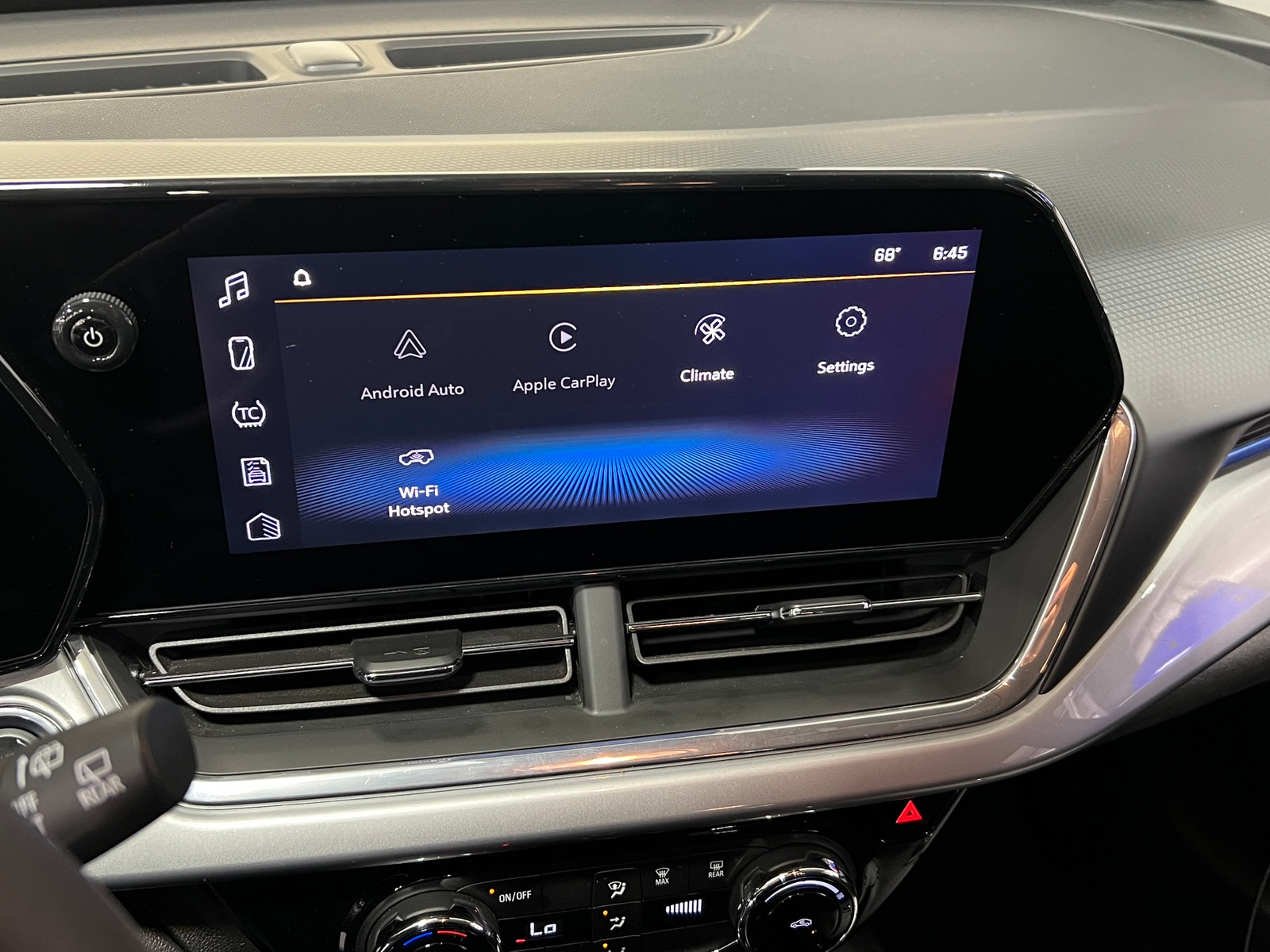 Thumbnail: 2025 Chevrolet Trax - 4