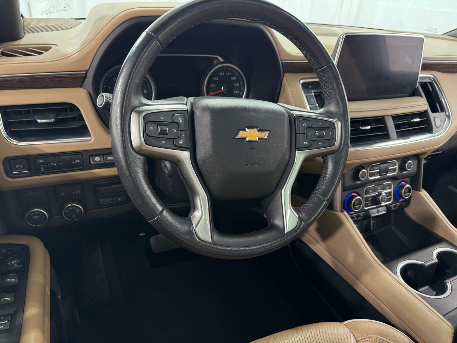 Thumbnail: 2021 Chevrolet Suburban - 4