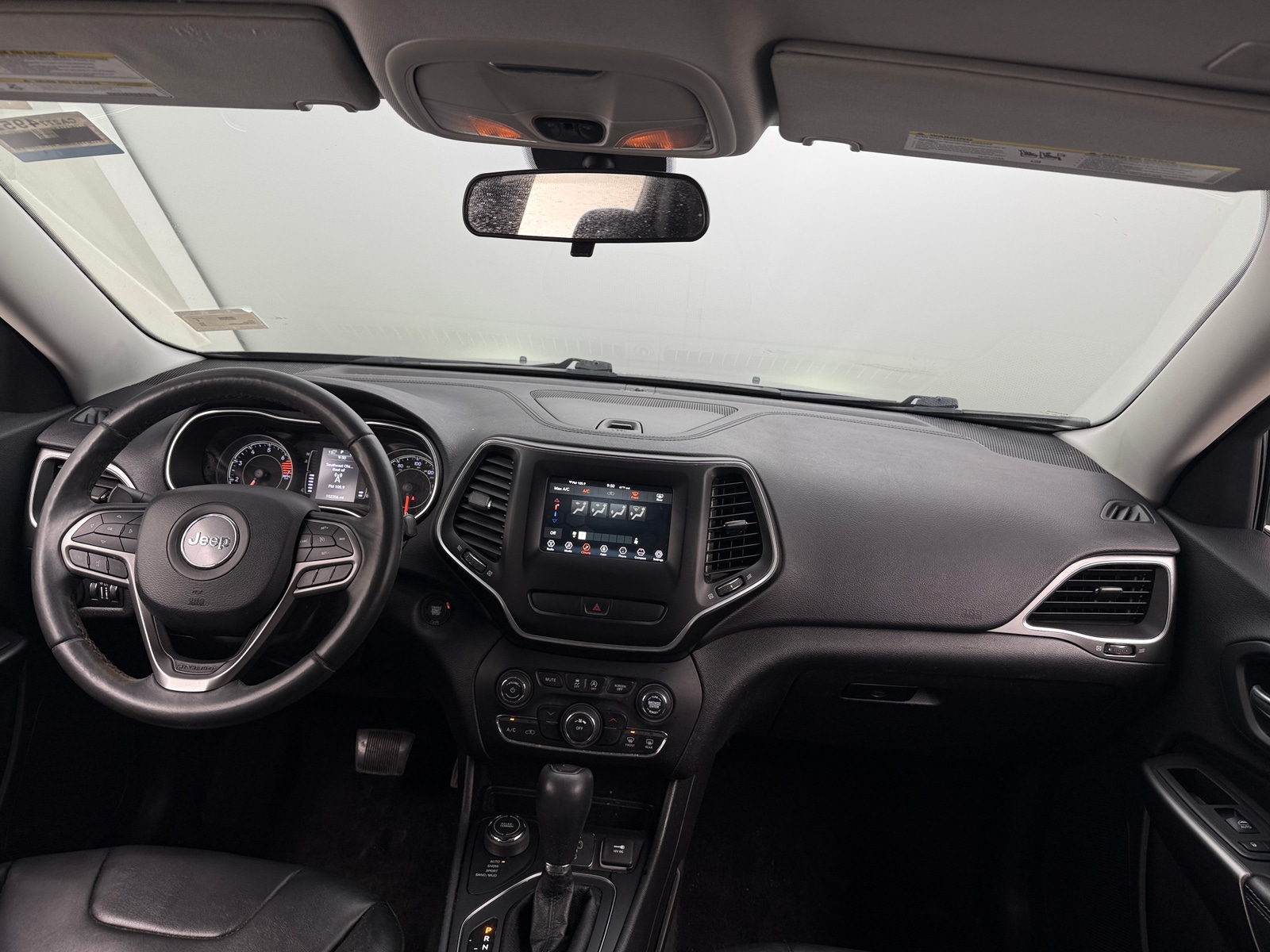 Thumbnail: 2019 Jeep Cherokee - 3