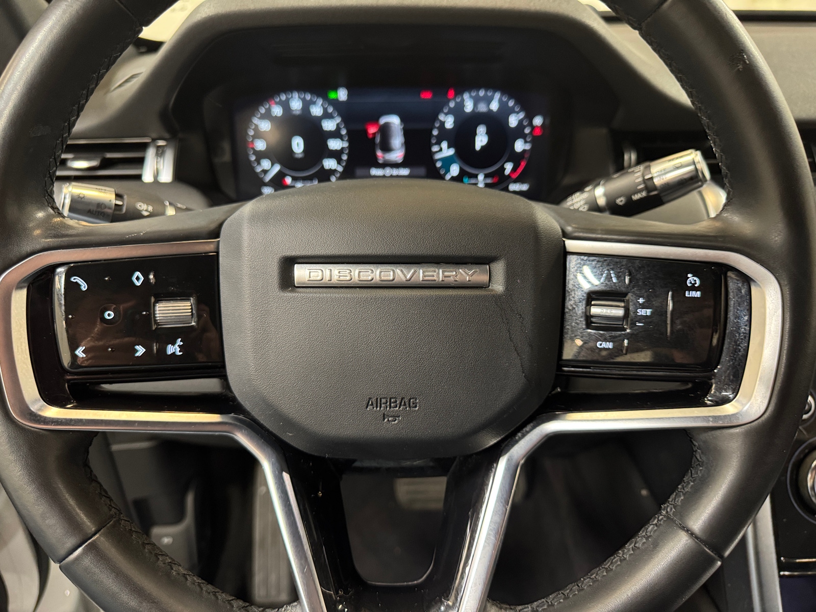 Thumbnail: 2021 Land Rover Discovery Sport - 4