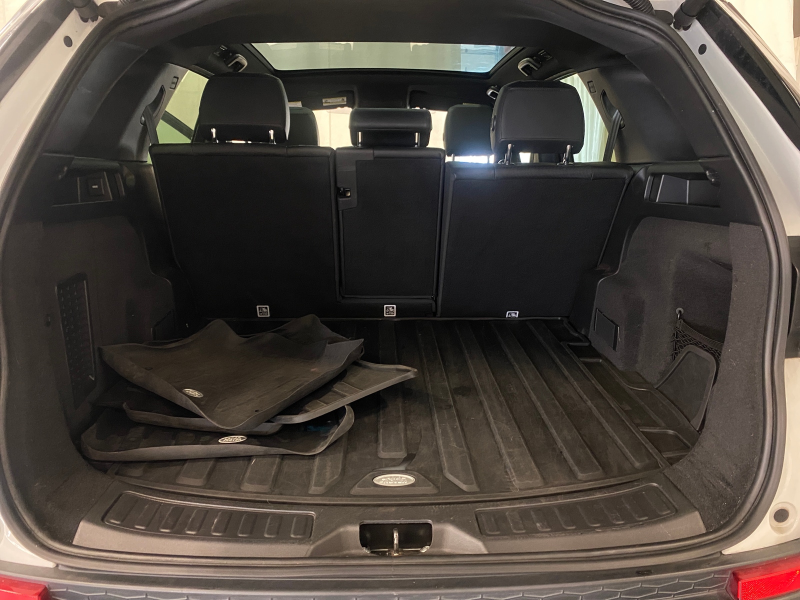 Thumbnail: 2021 Land Rover Discovery Sport - 6