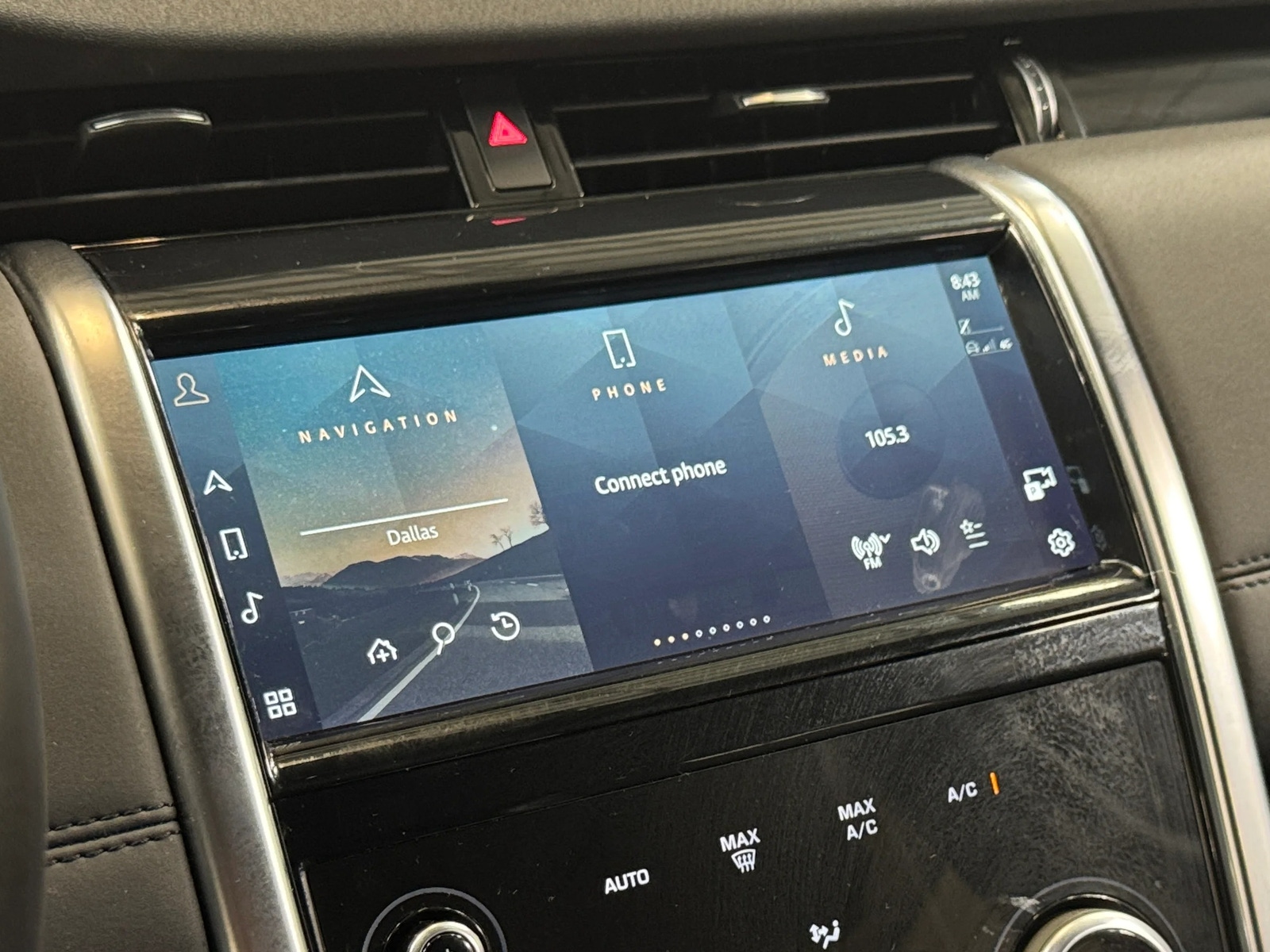 Thumbnail: 2021 Land Rover Discovery Sport - 3