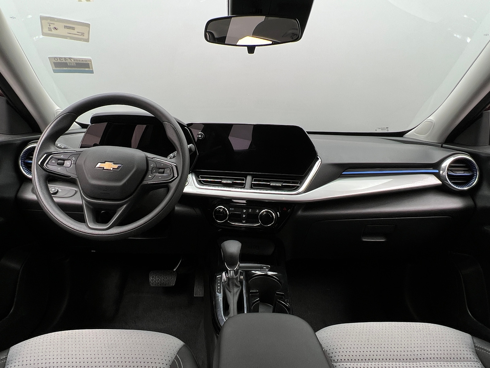 Thumbnail: 2025 Chevrolet Trax - 3