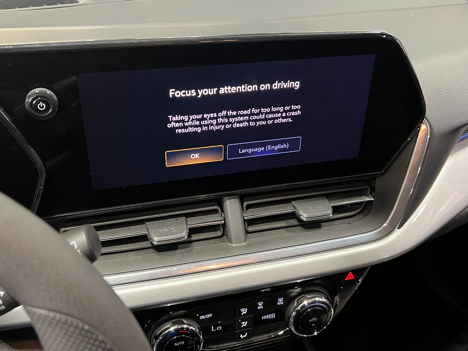 Thumbnail: 2025 Chevrolet Trax - 4