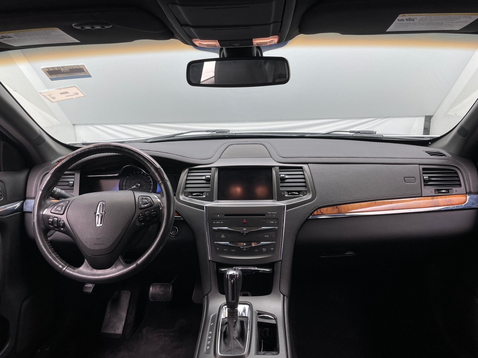 Thumbnail: 2013 Lincoln MKS - 2