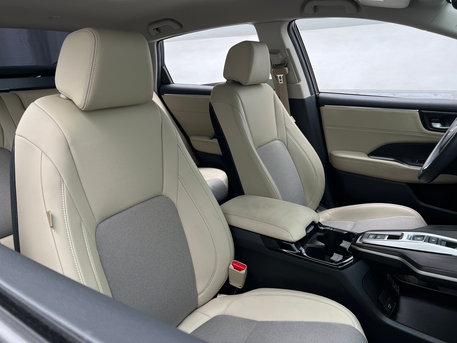 Thumbnail: 2019 Honda Clarity - 2