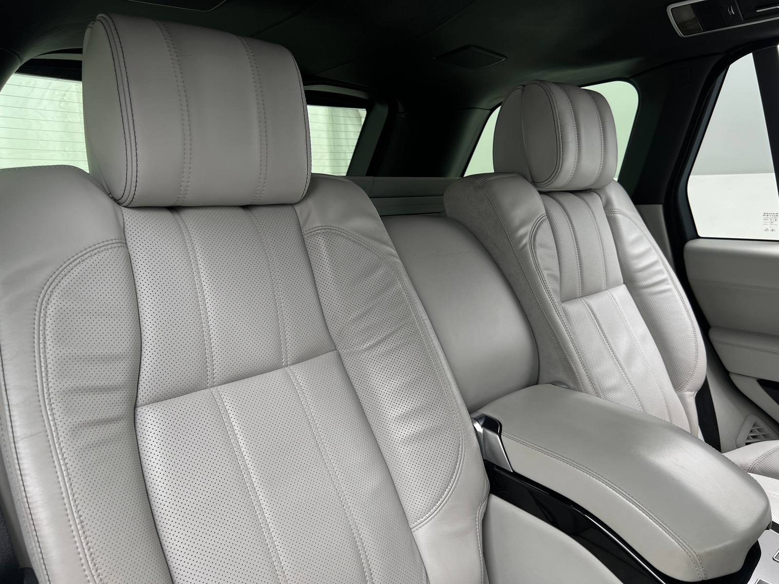 Thumbnail: 2016 Land Rover Range Rover - 5