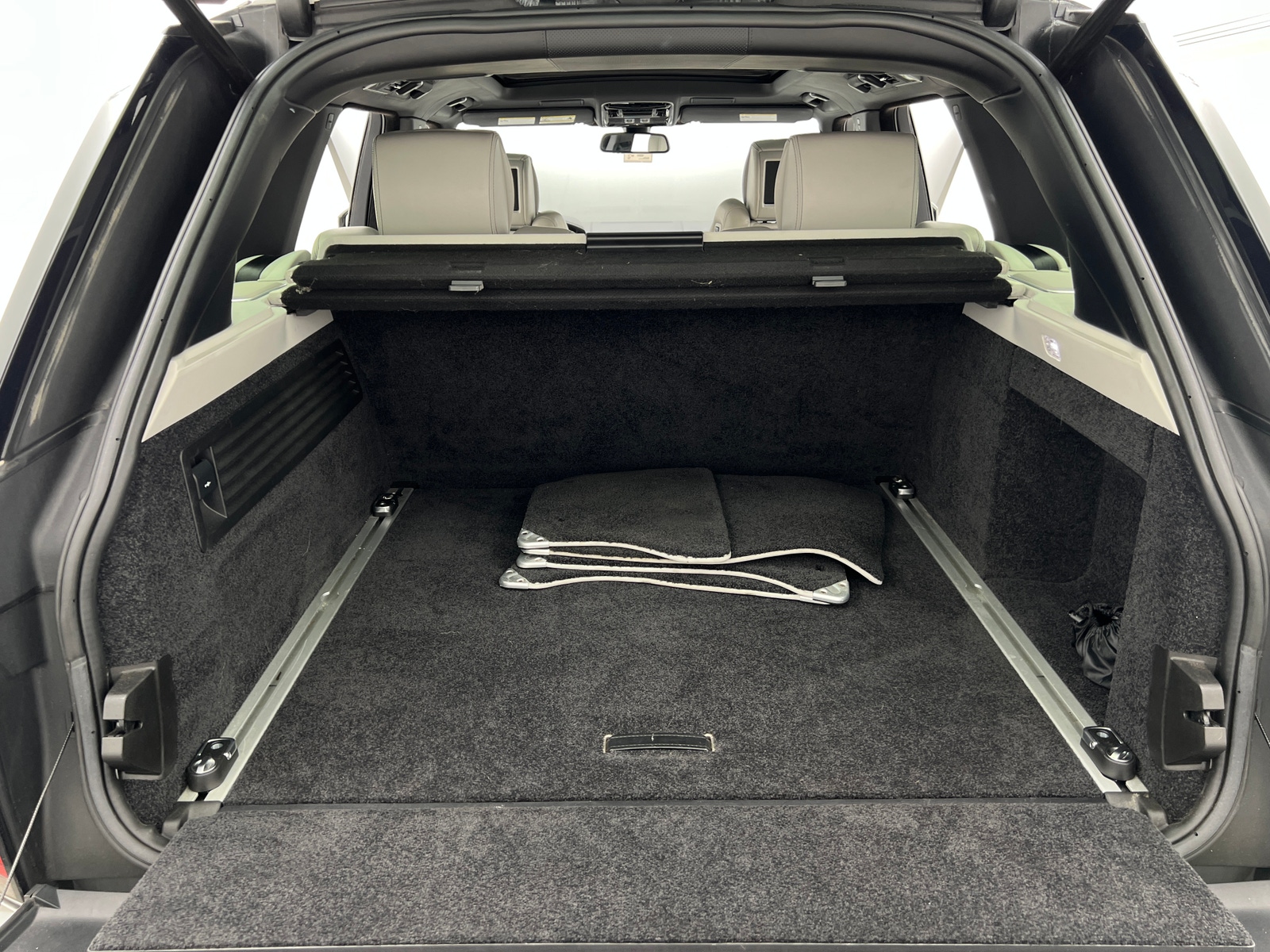 Thumbnail: 2016 Land Rover Range Rover - 6