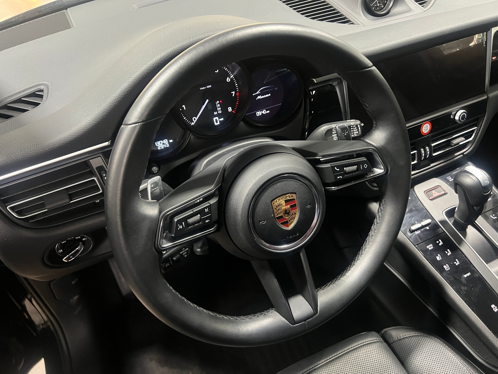 Thumbnail: 2024 Porsche Macan - 4