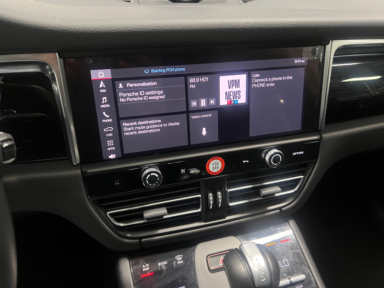 Thumbnail: 2024 Porsche Macan - 3