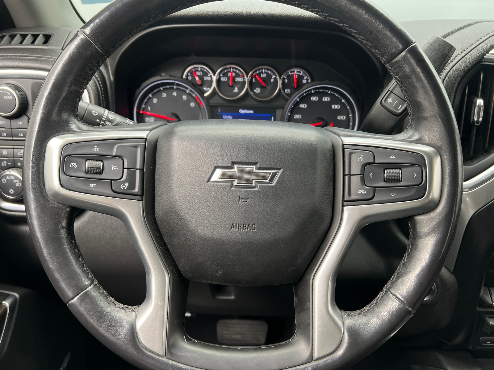 Thumbnail: 2020 Chevrolet Silverado 1500 - 5