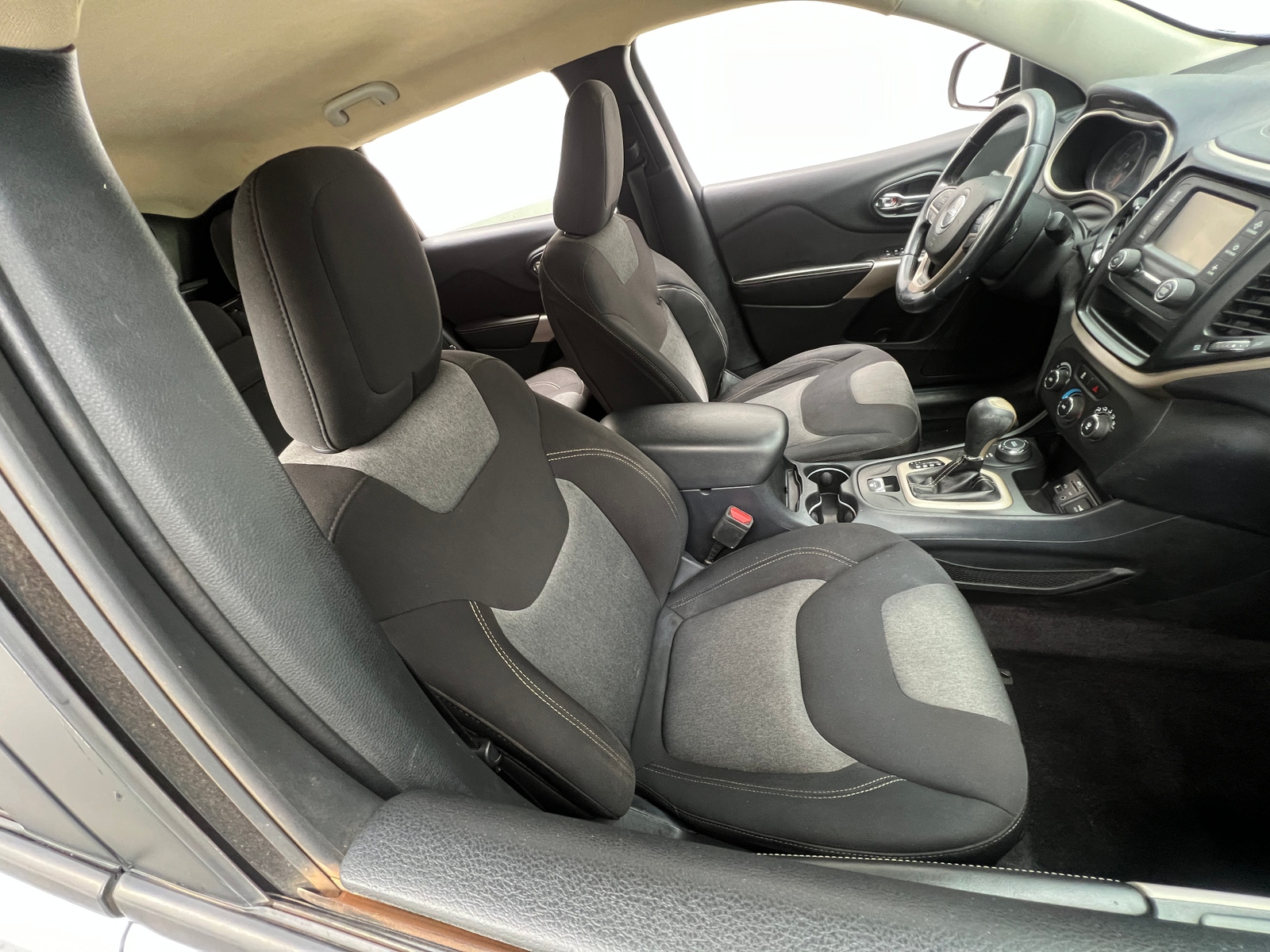 Thumbnail: 2018 Jeep Cherokee - 2
