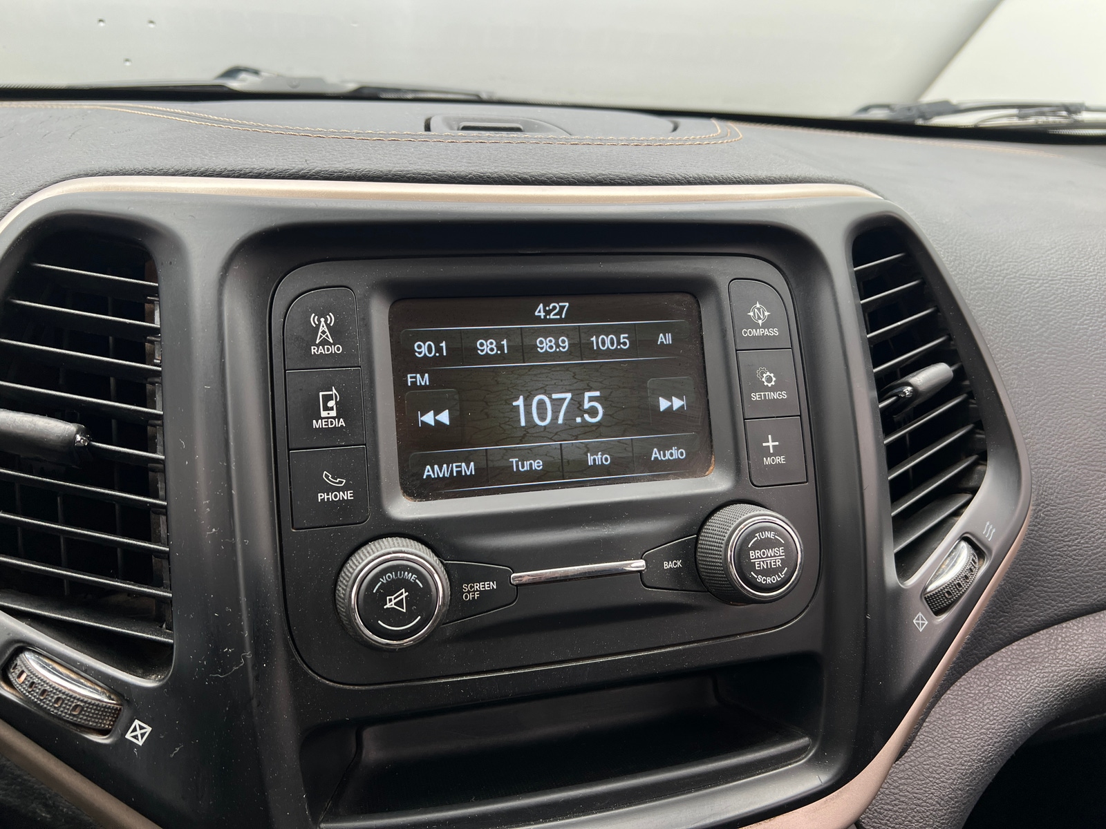 Thumbnail: 2018 Jeep Cherokee - 4