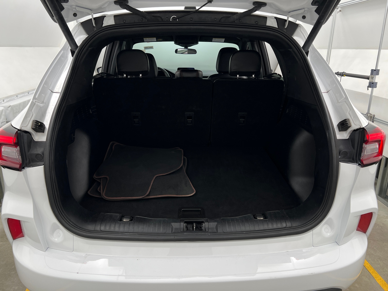 Thumbnail: 2023 Ford Escape - 6