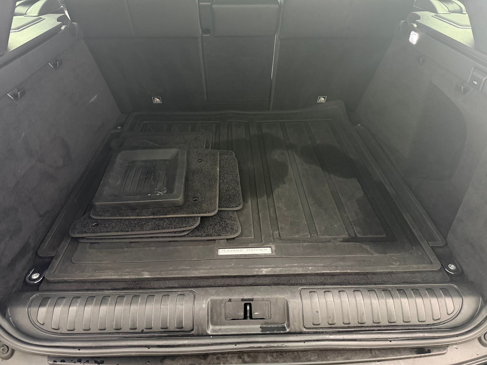 Thumbnail: 2020 Land Rover Range Rover Sport - 6