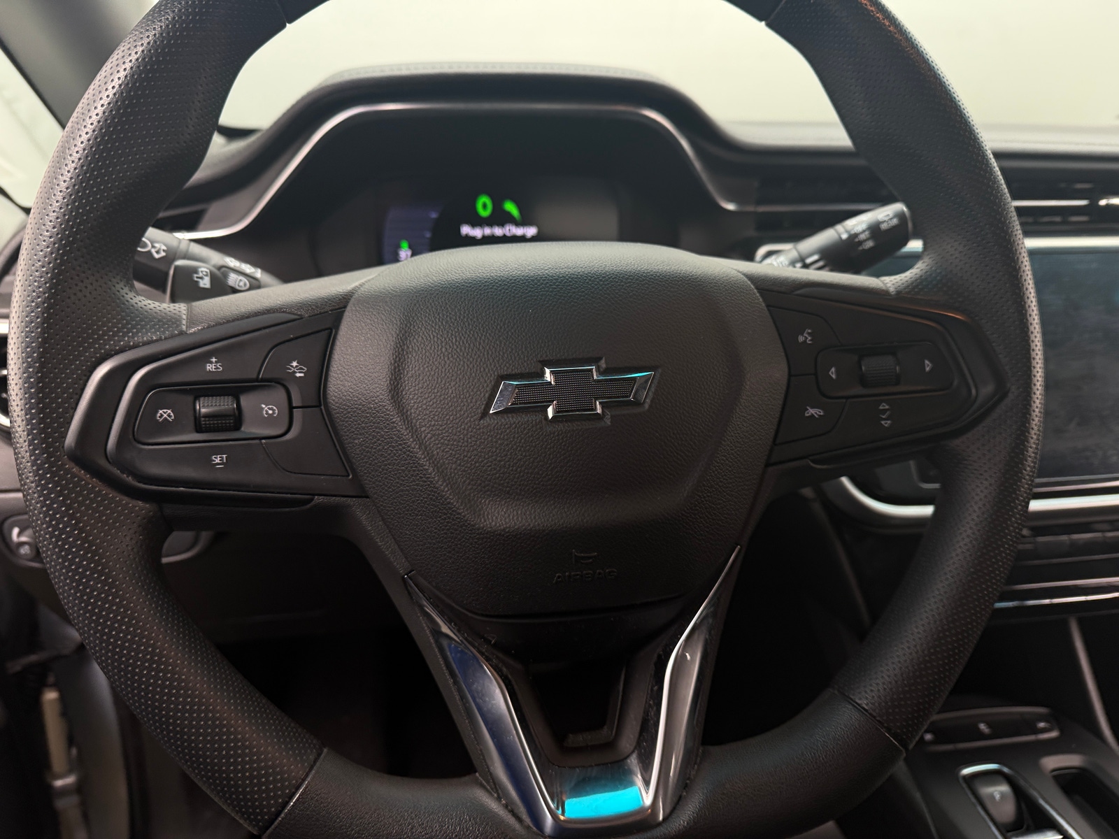 Thumbnail: 2023 Chevrolet Bolt EV - 5