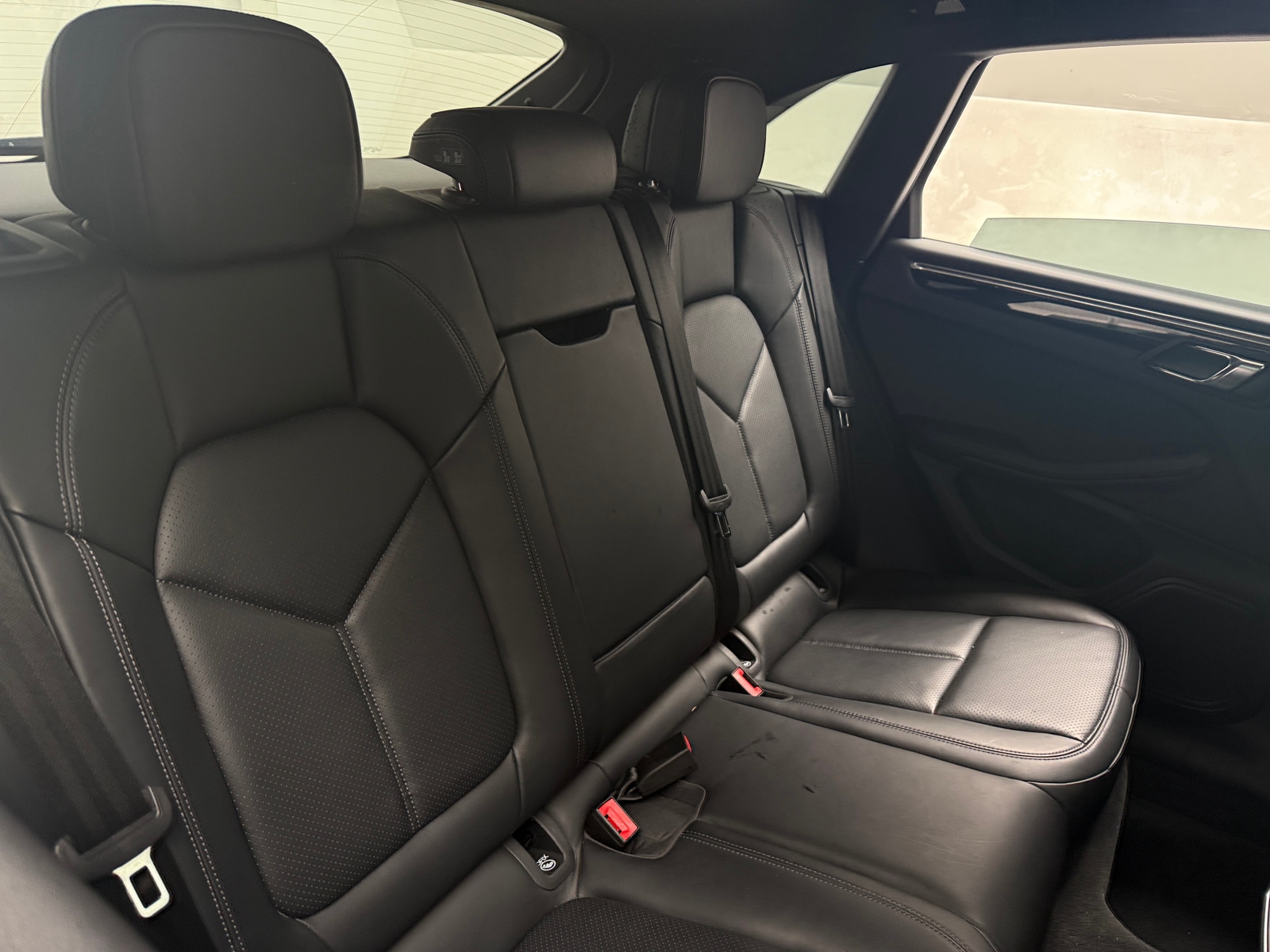 Thumbnail: 2024 Porsche Macan - 5