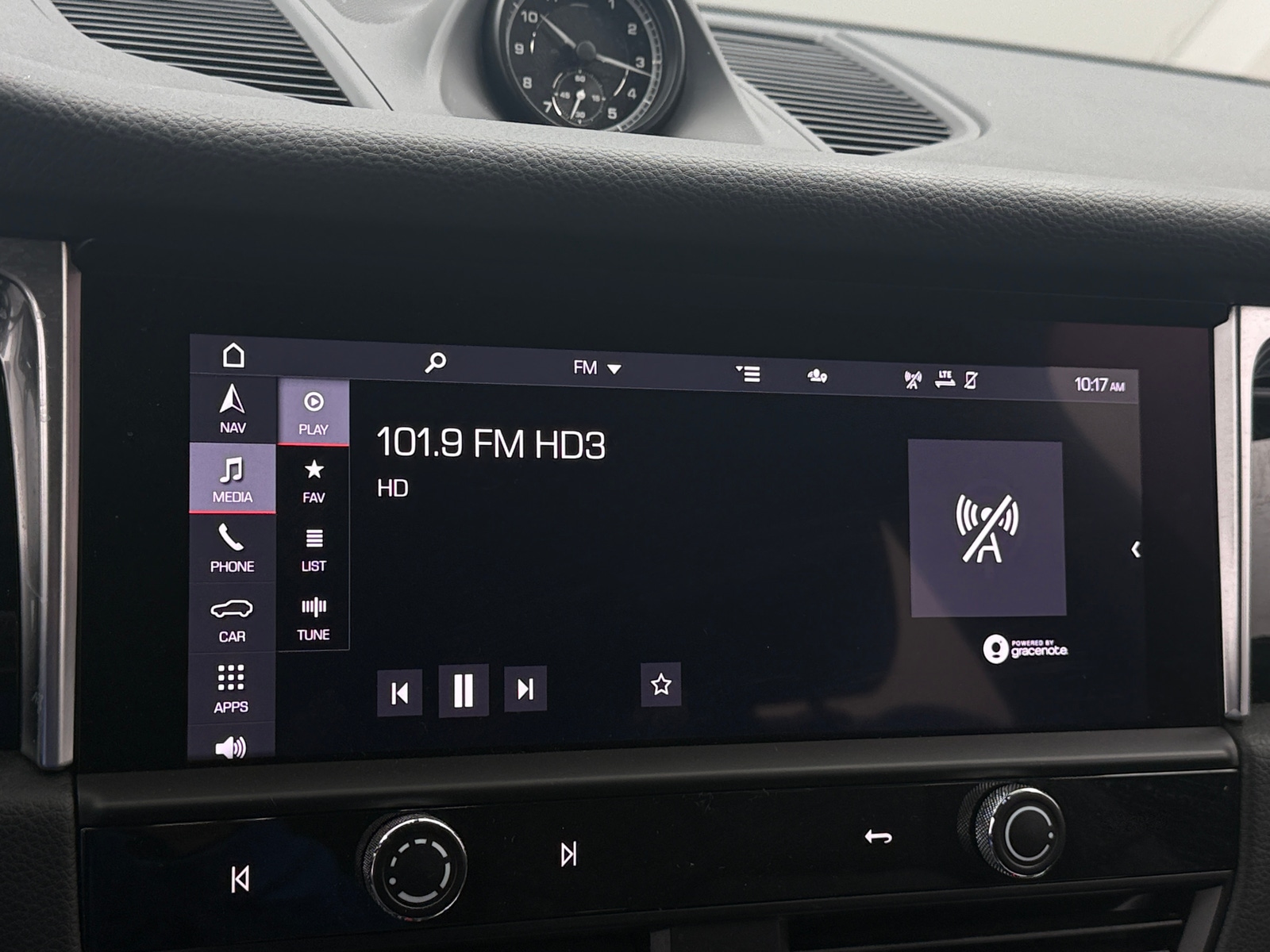 Thumbnail: 2024 Porsche Macan - 3