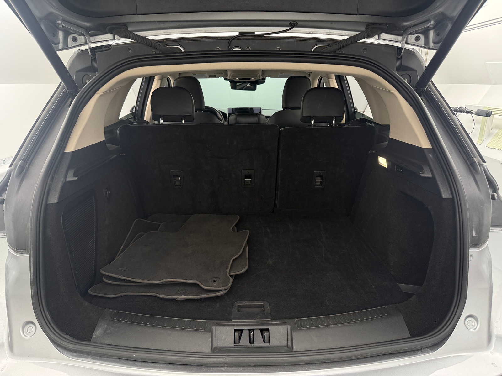 Thumbnail: 2024 Lincoln Corsair - 6