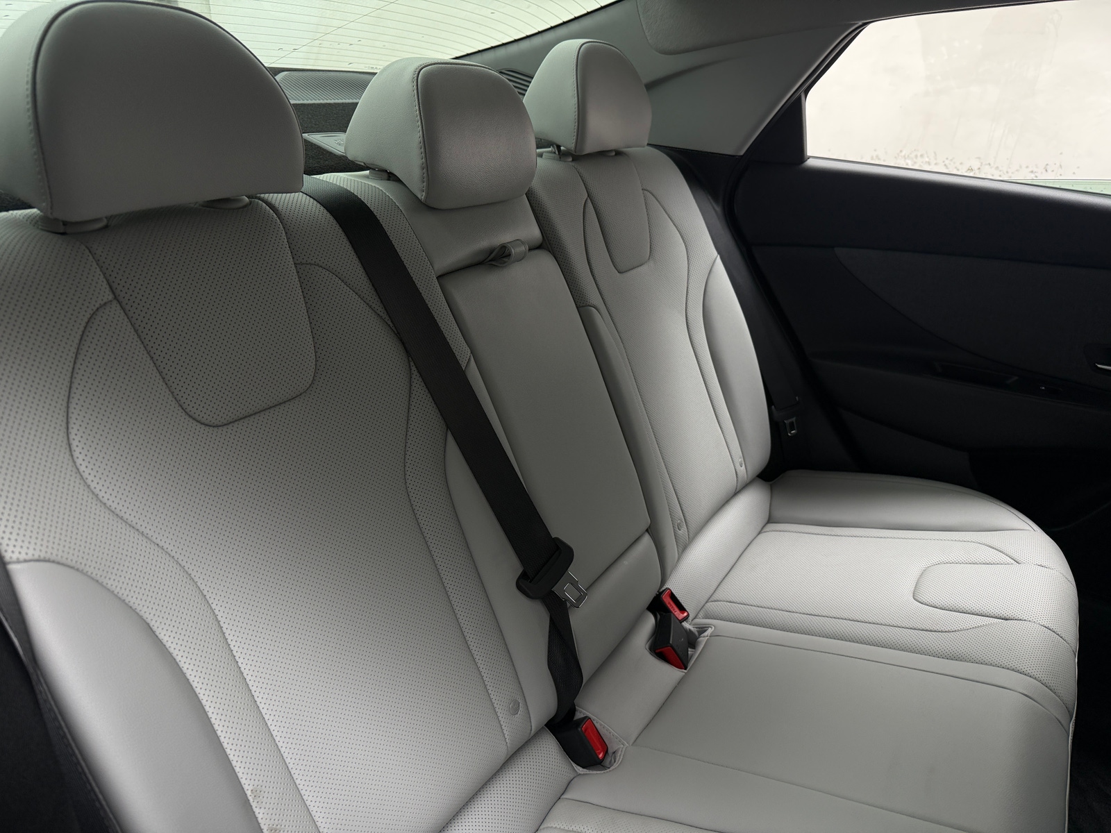 Thumbnail: 2023 Hyundai Elantra - 5