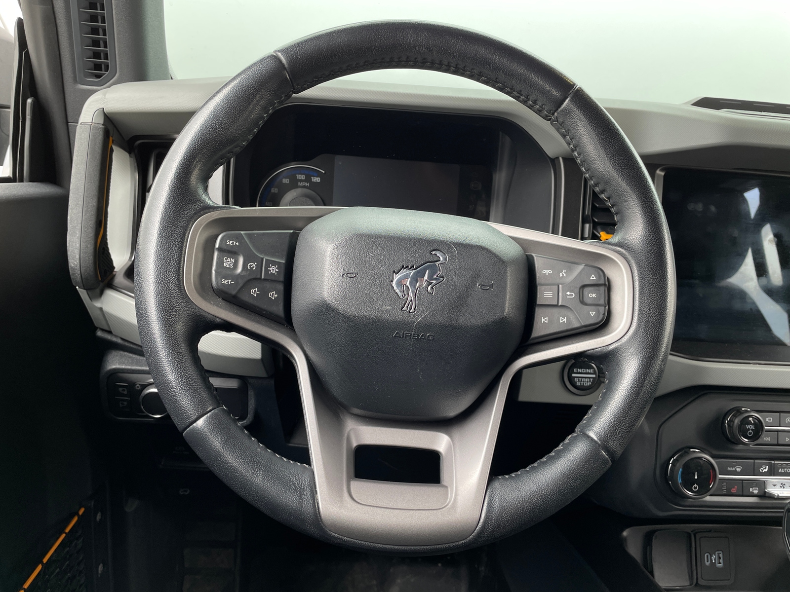 Thumbnail: 2022 Ford Bronco - 5