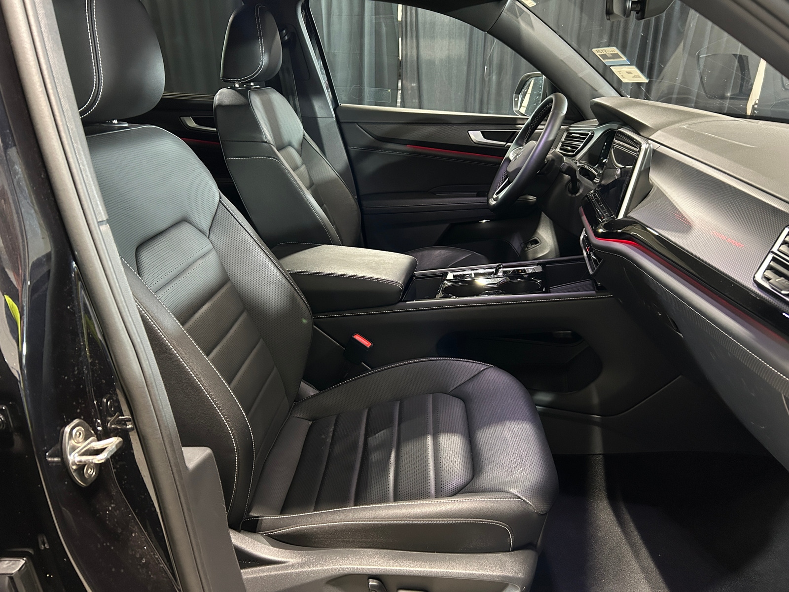 Thumbnail: 2025 Volkswagen Atlas - 2