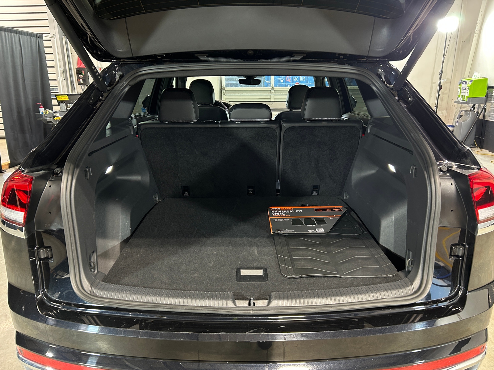 Thumbnail: 2025 Volkswagen Atlas - 7