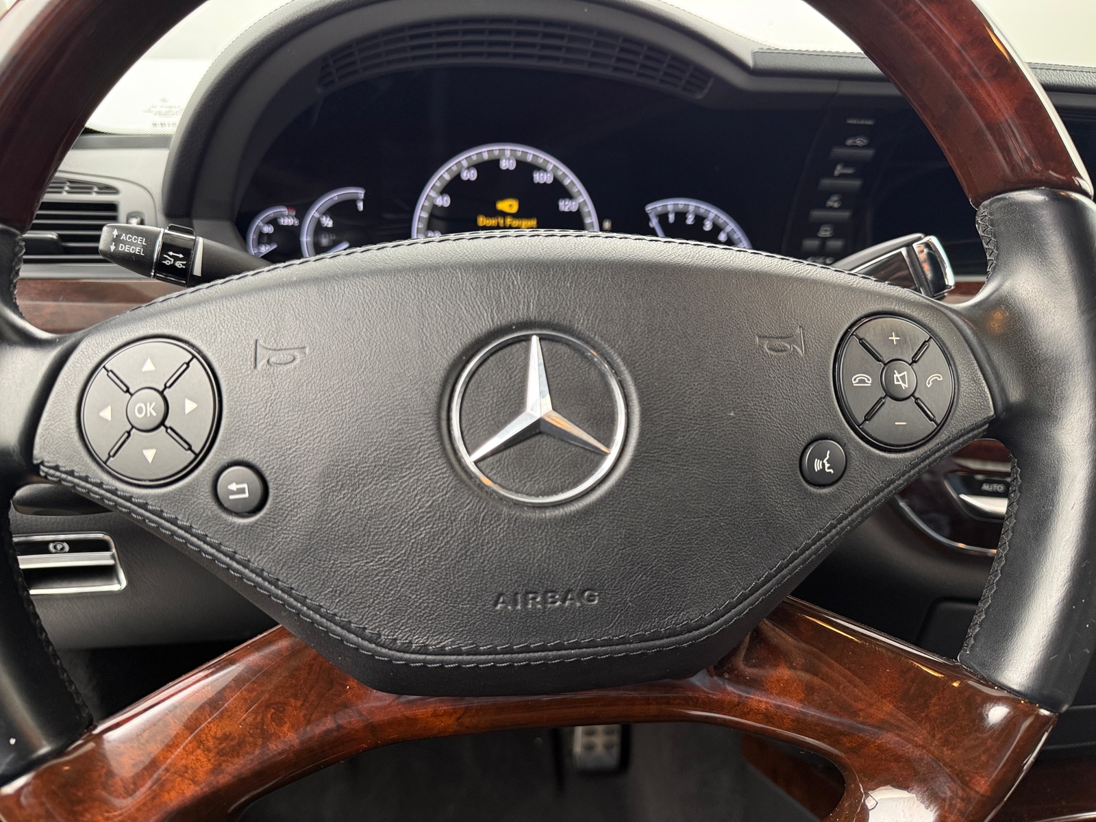 Thumbnail: 2013 Mercedes-Benz S-Class - 4