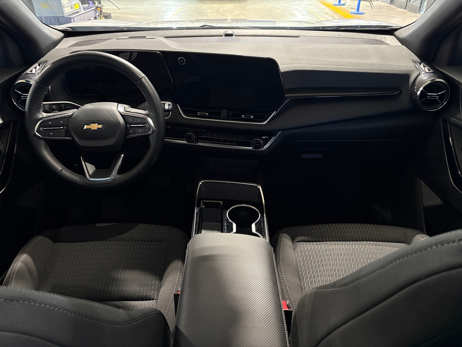 Thumbnail: 2025 Chevrolet Equinox - 3