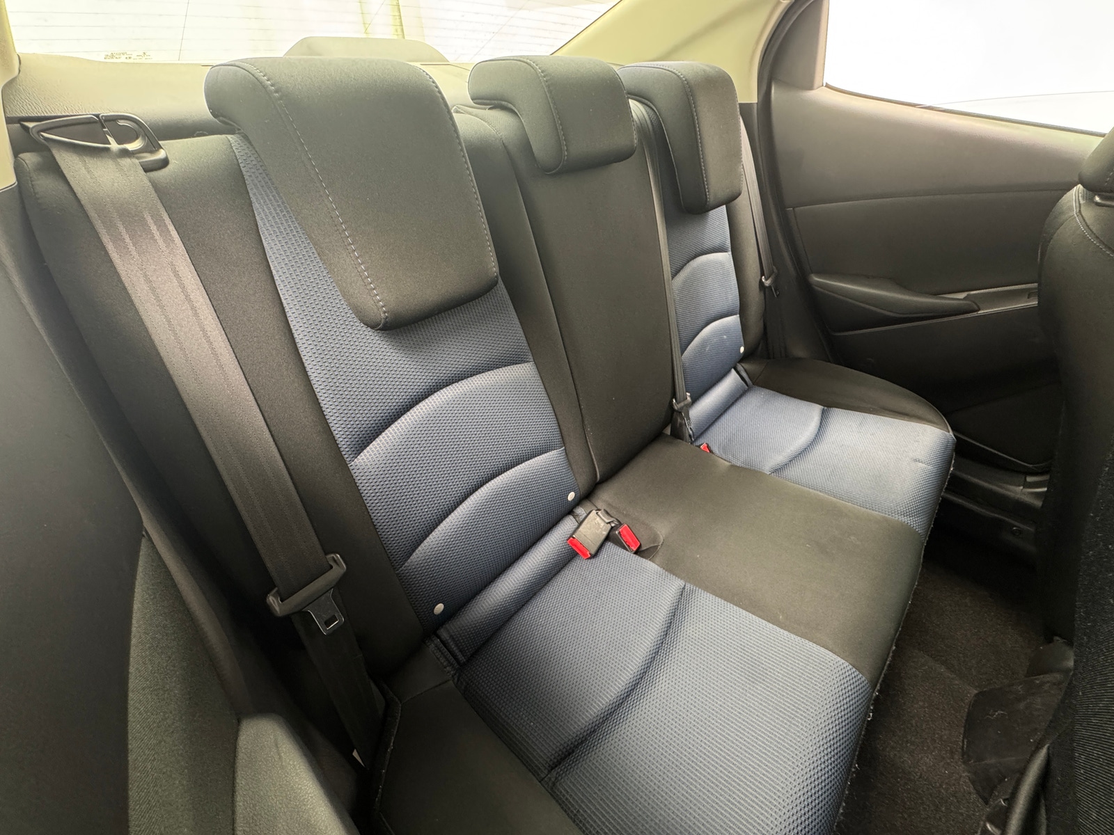 Thumbnail: 2017 Toyota Yaris iA - 6