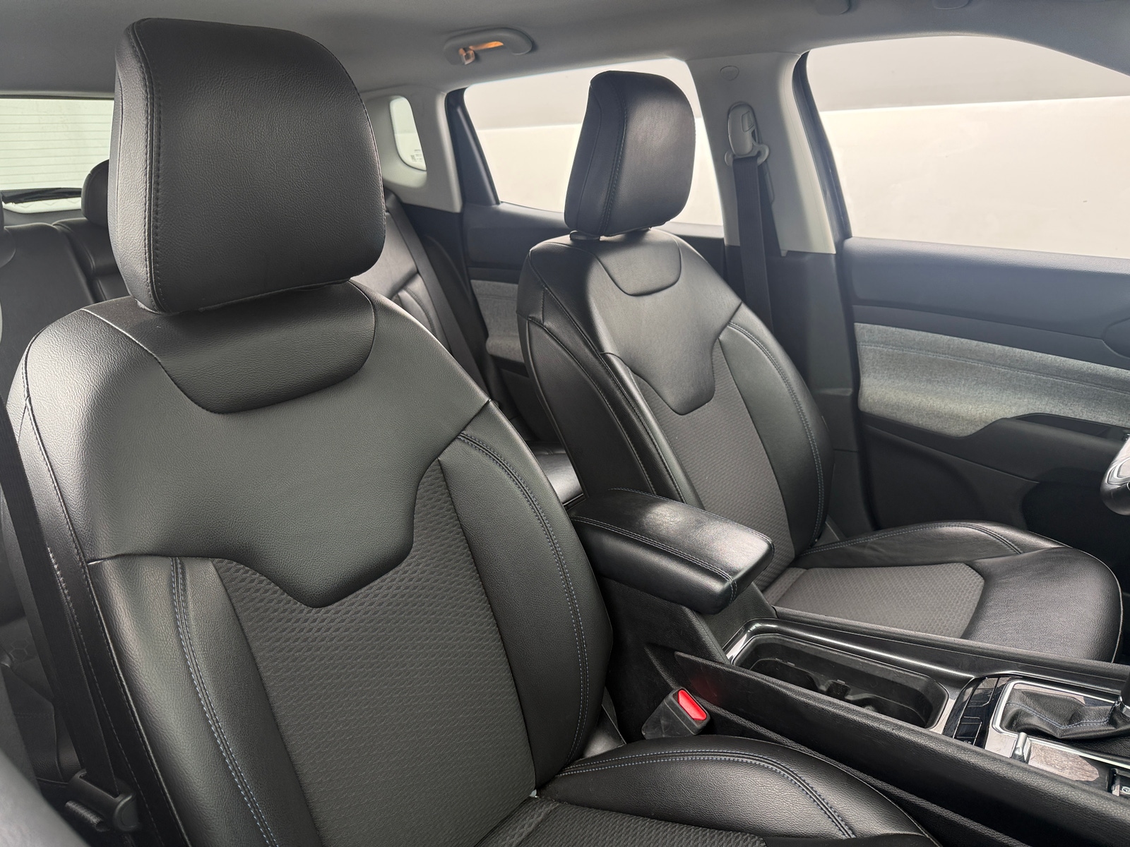 Thumbnail: 2022 Jeep Compass - 6