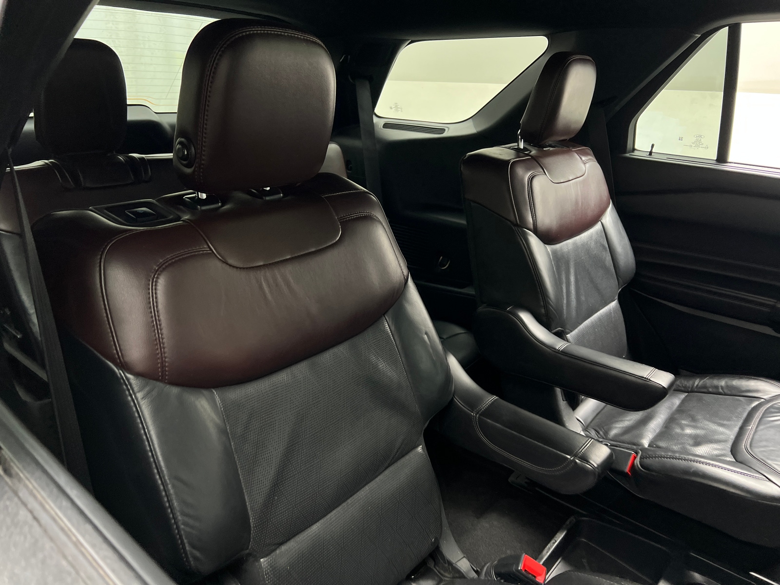 Thumbnail: 2020 Ford Explorer - 5