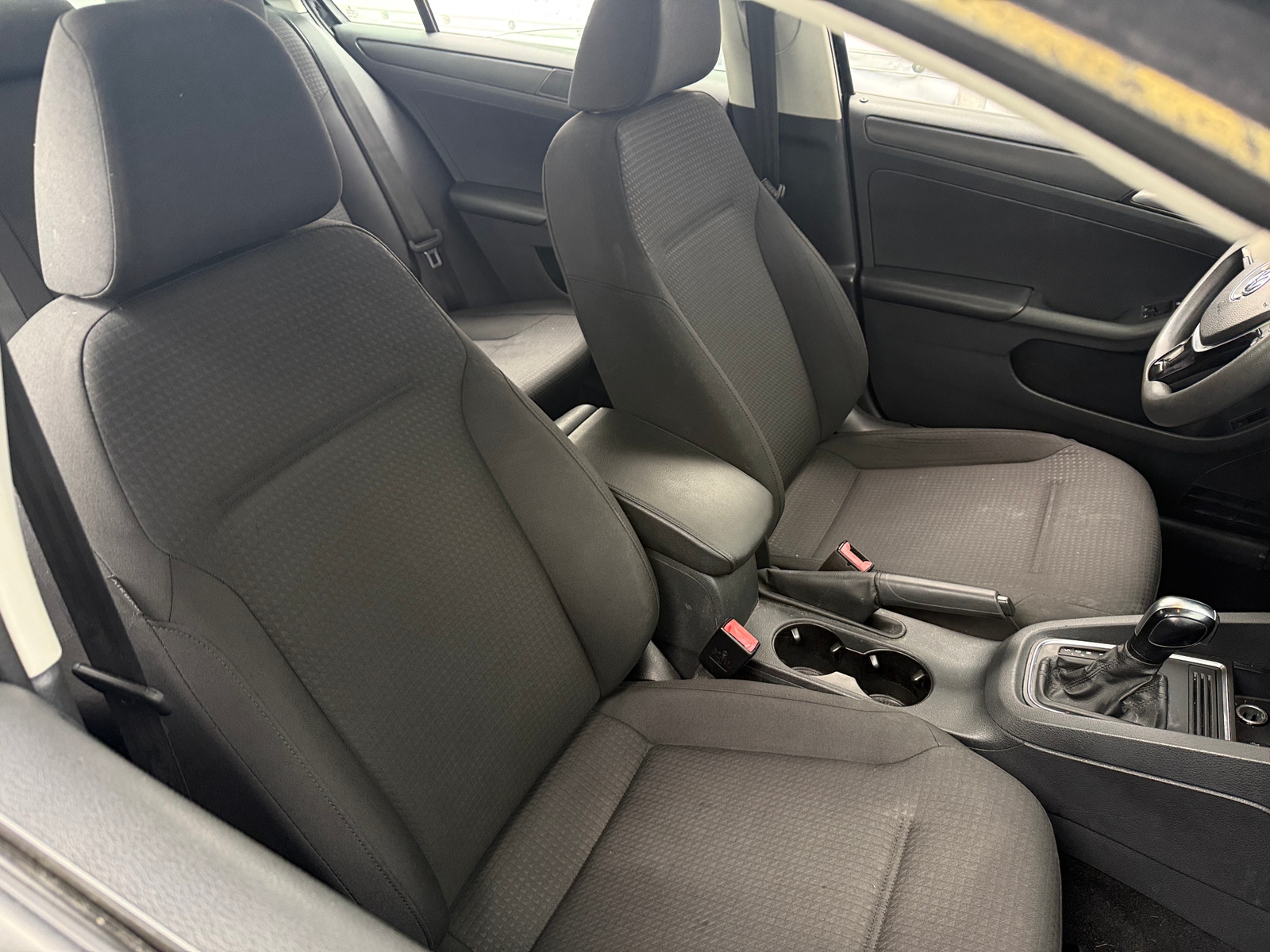 Thumbnail: 2016 Volkswagen Jetta - 2