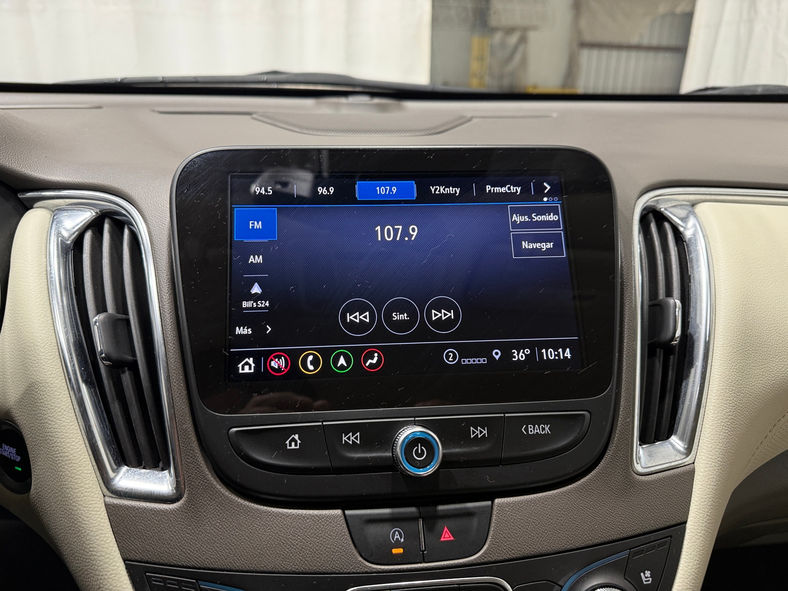 Thumbnail: 2024 Chevrolet Malibu - 3