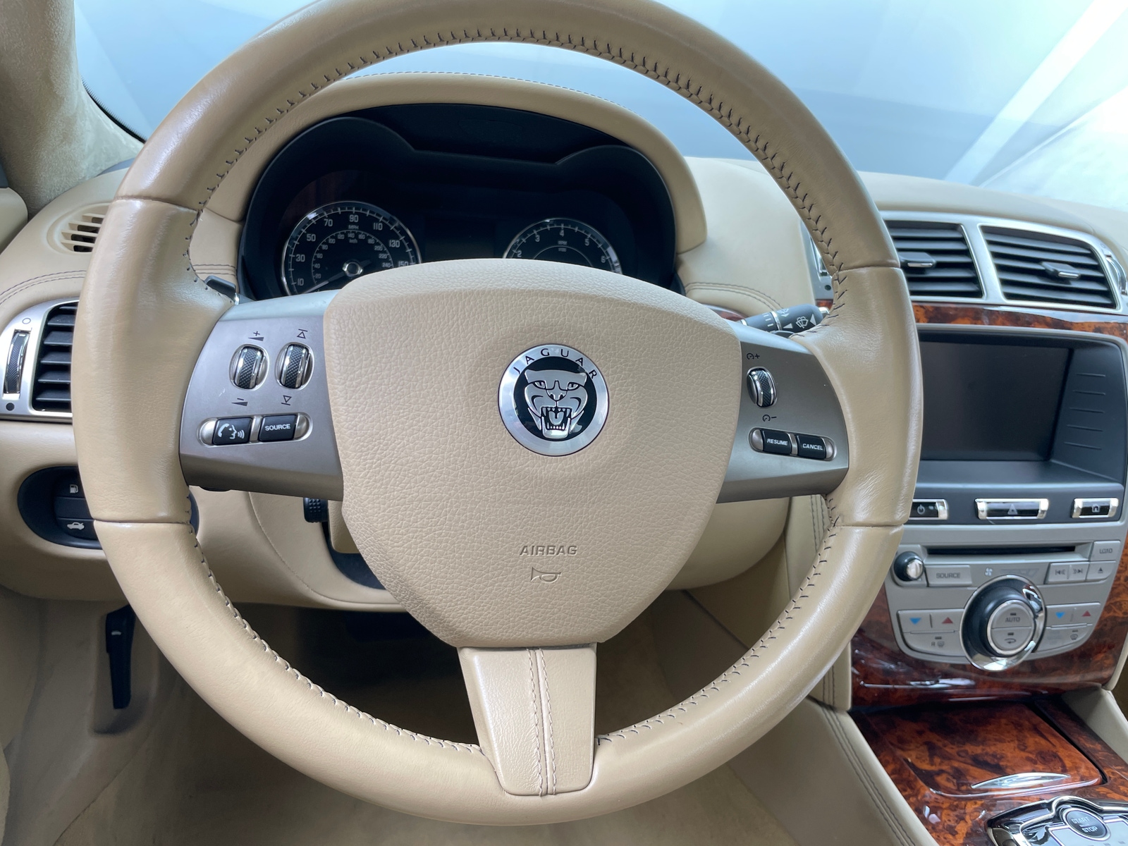 Thumbnail: 2010 Jaguar XK - 3