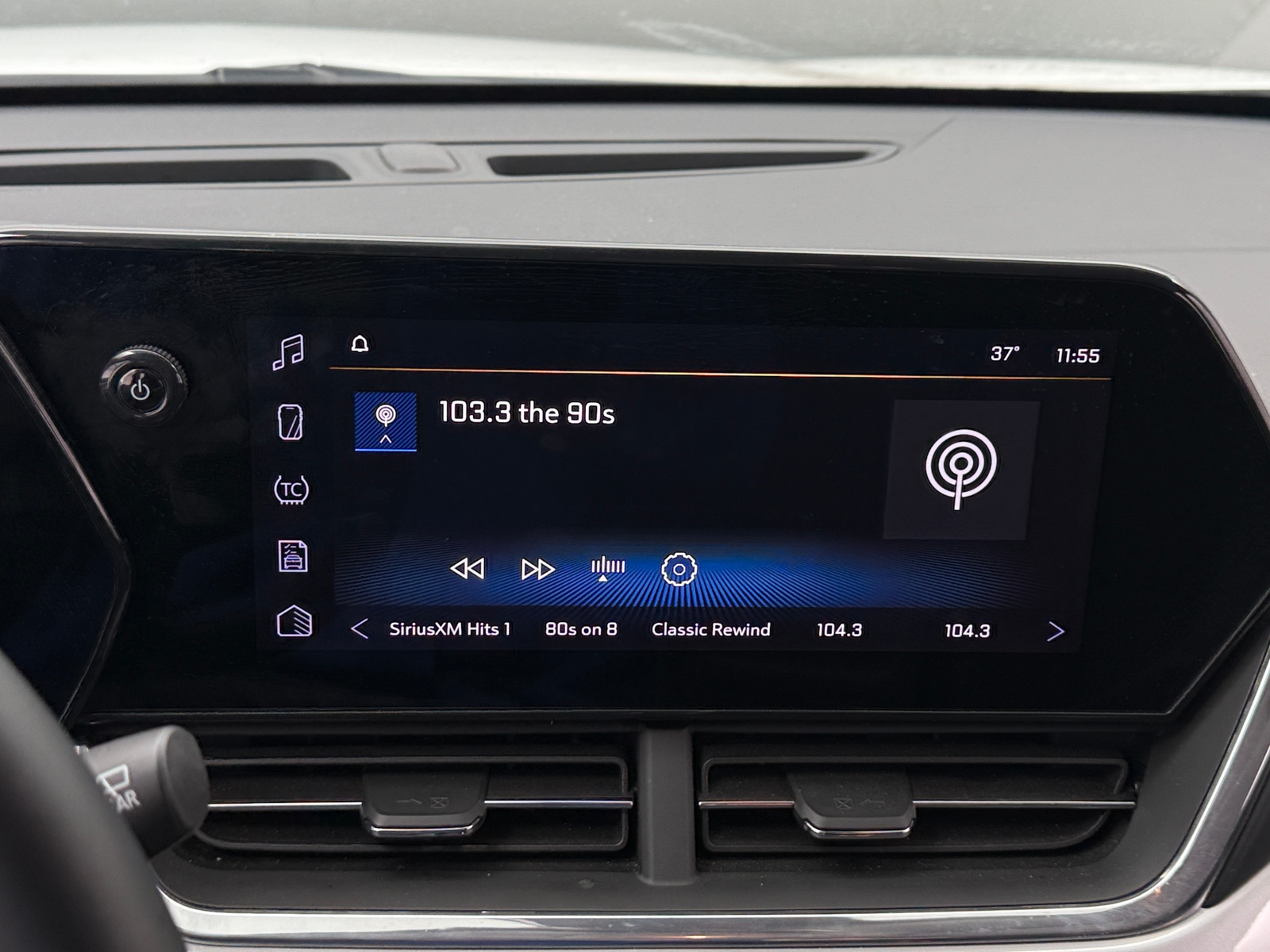 Thumbnail: 2025 Chevrolet Trax - 4