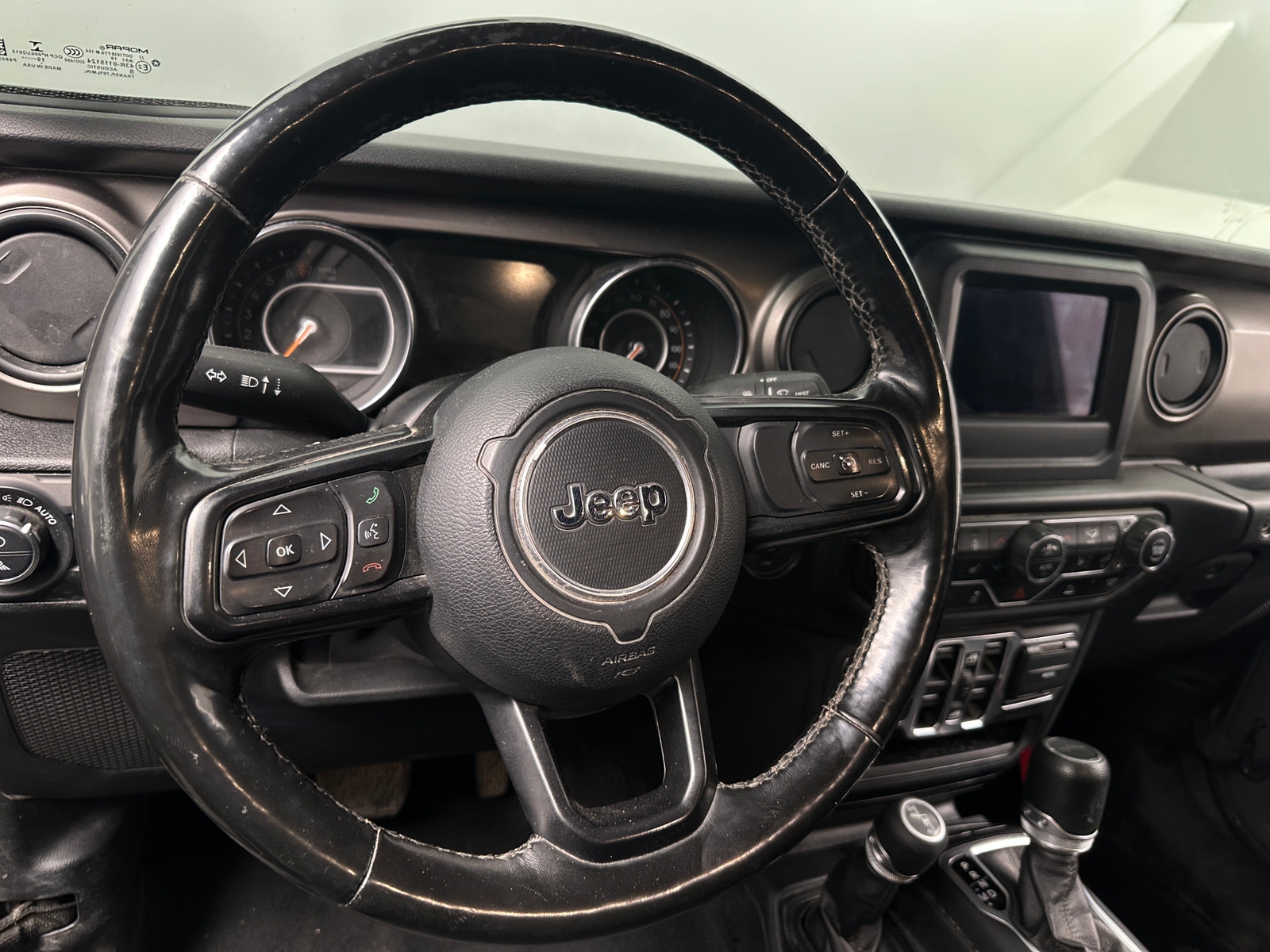 Thumbnail: 2020 Jeep Gladiator - 5